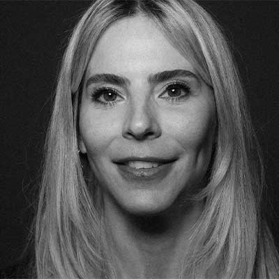 Renée Kalmus | Entre correr o risco de ter câncer ou viver na menopausa, ela escolheu ser feliz.